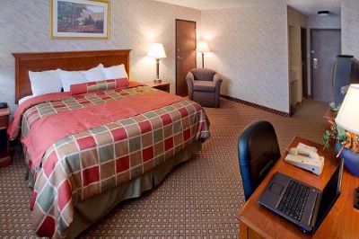 Best Western Laurel Park Suites - Traditional King Room
