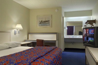 Red Roof Inn Flint / Bishop Airport - All-inclusive King Room