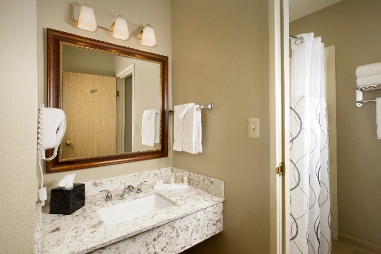 Redmond Inn - 