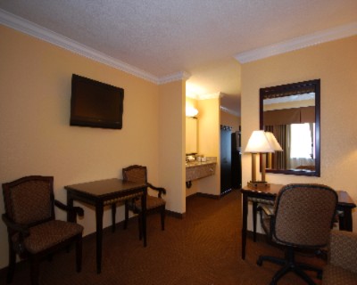 Comfort Inn & Suites - 