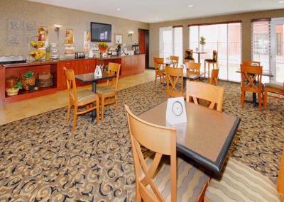 Sleep Inn & Suites - 