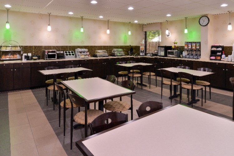 Best Western Richmond Airport Hotel - Breakfast Room
