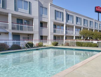 Ramada Inn Conference Center / Coliseum - Outdoor Pool