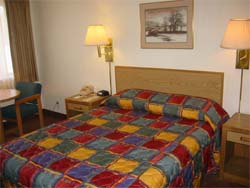 Santa Fe Plaza Travelodge - queen room