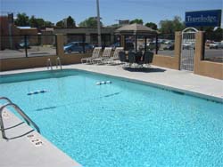 Santa Fe Plaza Travelodge - enclosed outdoor pool