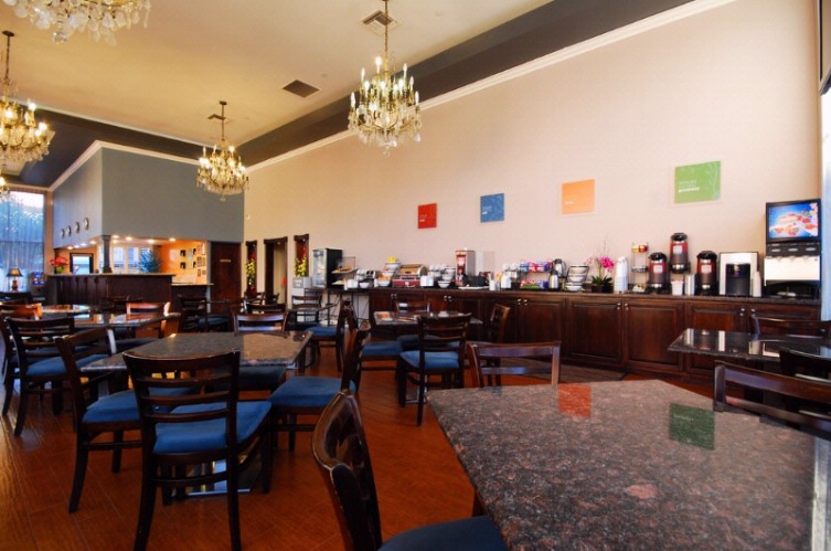 Comfort Inn & Suites - 