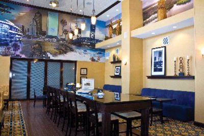 Hampton Inn & Suites - The Perfect Mix Lobby Can Be A Place To Catch Up On Work Or Personal Email Because Of Our Complimentary High Speed Wireless Internet Access.