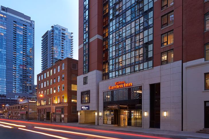 Hilton Garden Inn Toronto Downtown - 