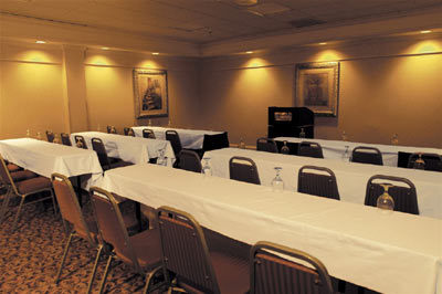 Holiday Inn Patriots Point - Classroom Meeting