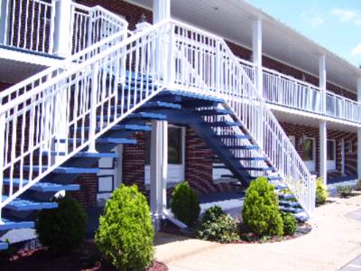The Inn at Pettyjohn by Travelodge - Exterior Walkway