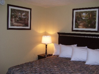 The Inn at Pettyjohn by Travelodge - Sample King Sized Bed