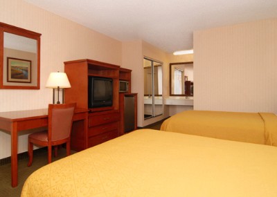 Quality Inn & Suites - 2 Double Beds