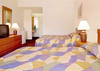 Rodeway Inn - 