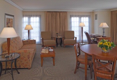 Doubletree Hotel Austin - Parlor Room