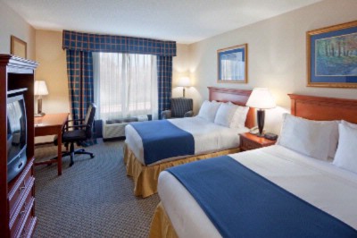 Holiday Inn Express Hotel & Suites - 