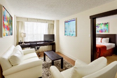 Days Hotel & Conference Centre - 
