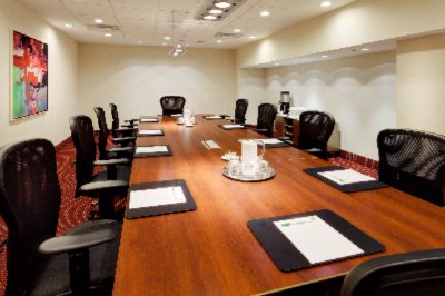 Days Hotel & Conference Centre - 