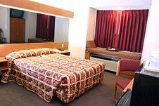 Microtel Inn Newport News - Single Queen Room