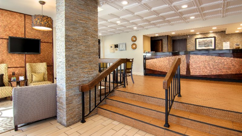 Best Western Salisbury Plaza - Our King Room