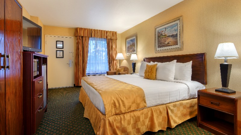 Best Western Salisbury Plaza - Check Your Email