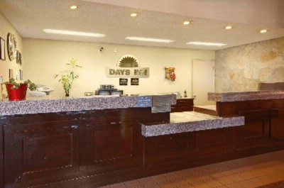 Novato Days Inn - Front Desk Area