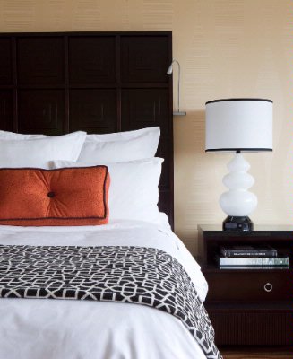 Renaissance Harborplace Baltimore - King Bed Detail