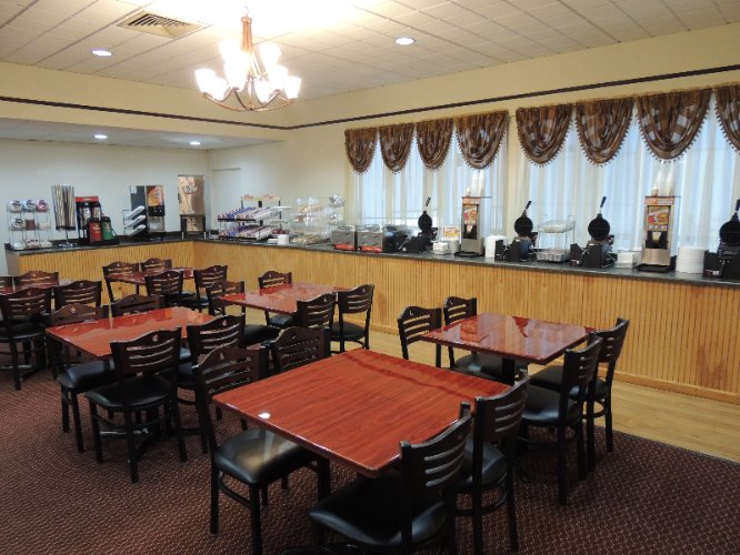 Howard Johnson Inn - Room With 2 Queen Size Beds