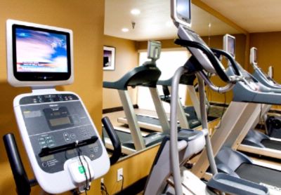 Holiday Inn Express - 