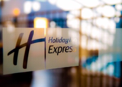 Holiday Inn Express - 