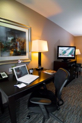 Holiday Inn Express - 