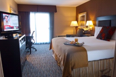 Holiday Inn Express - 