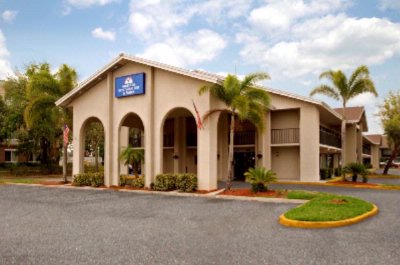 Americas Best Value Inn & Suites - 