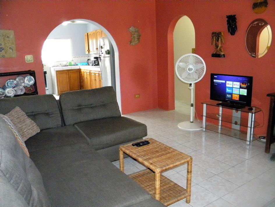 Tropical Breeze - Bedroom