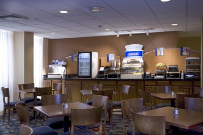 Holiday Inn Express Southington - 