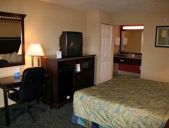 Days Inn Hotel - King Size Bedroom