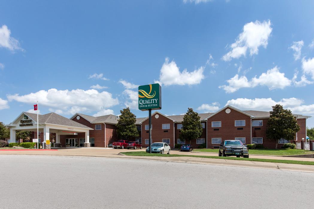 Comfort Inn - Hotel Exterior Photo
