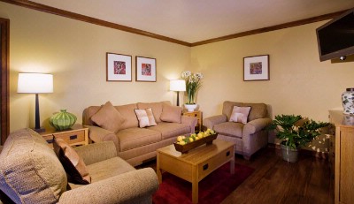 Inn Marin - Living Room Of Suite