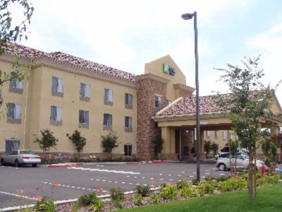 Holiday Inn Express Clovis - Welcome To The Holiday Inn Express & Suites Clovis!