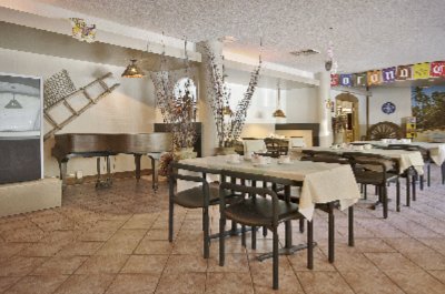 Ramada Inn Denver - 