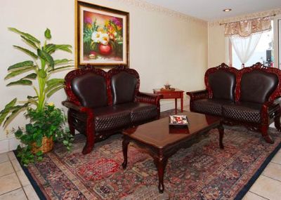 Quality Inn - Lobby