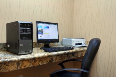 Baymont Inn & Suites Bush Intercontinent Airport - Business Center