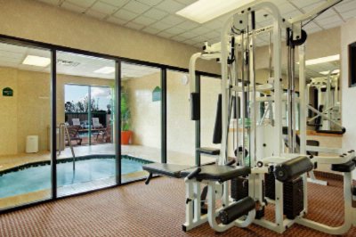 Wingate by Wyndham Tampa Near Usf / Busch Gardens - 