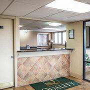 Quality Inn & Suites - Lobby
