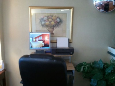 Quality Inn & Suites - Lobby