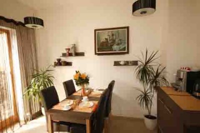 B & B Divan - 