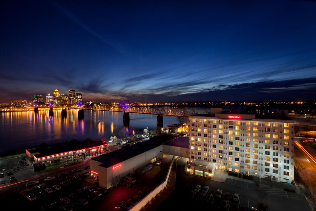 Sheraton Louisville Riverside Hotel - 