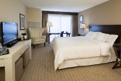 Sheraton Louisville Riverside Hotel - 