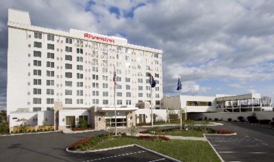 Sheraton Louisville Riverside Hotel - 