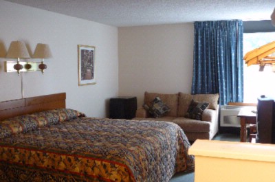 Super 8 - King Suite