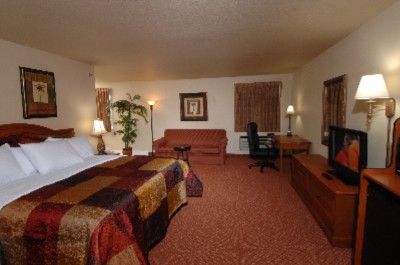 All American Inn & Suites - King Jacuzzi Suite
